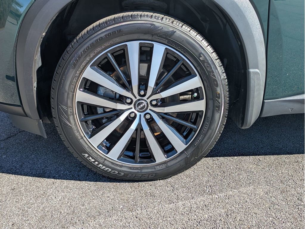 Used 2023 Nissan Pathfinder Platinum image 28