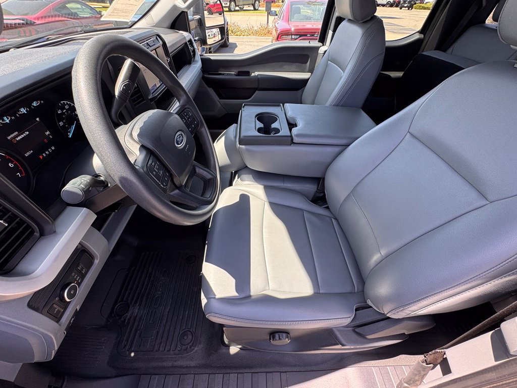 Certified 2024 Ford F250 XL w/ XL Chrome Package RWD image 17