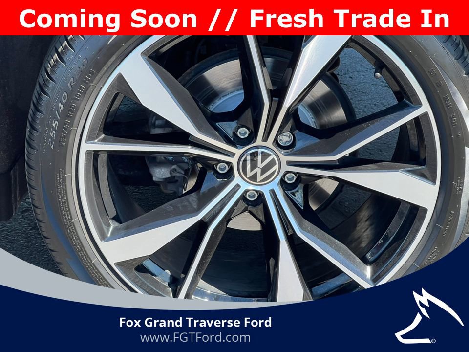 Used 2022 Volkswagen Tiguan SEL R-Line AWD/4WD image 8