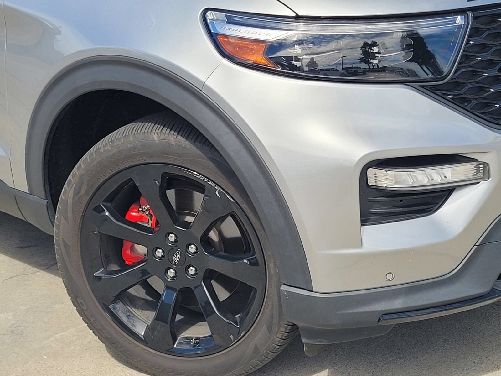 Certified 2024 Ford Explorer ST w/ Equipment Group 401A AWD/4WD image 9