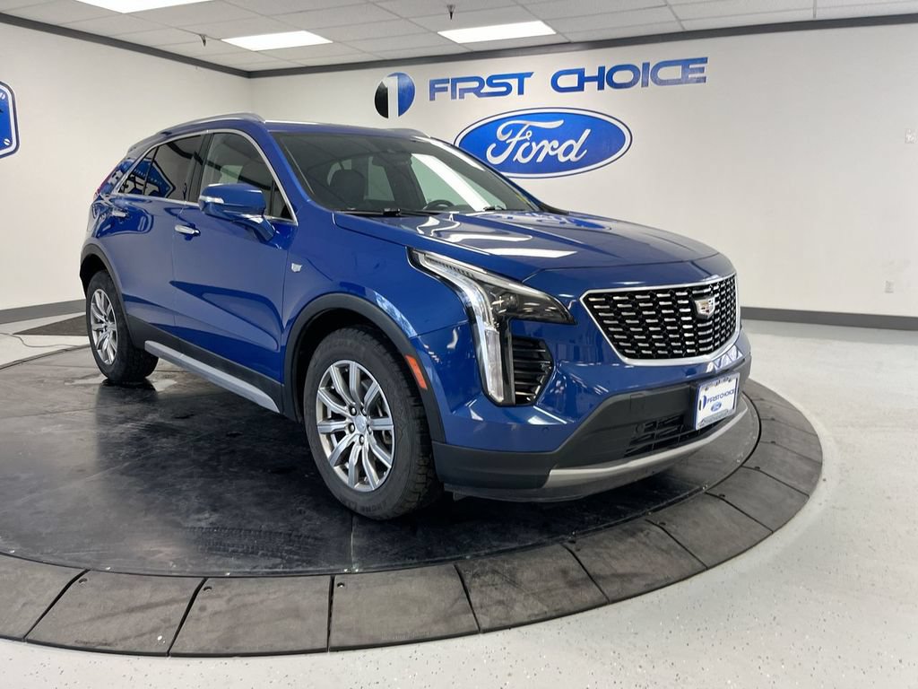 Used 2022 Cadillac XT4 Premium Luxury w/ Safety Alert Package AWD/4WD image 2