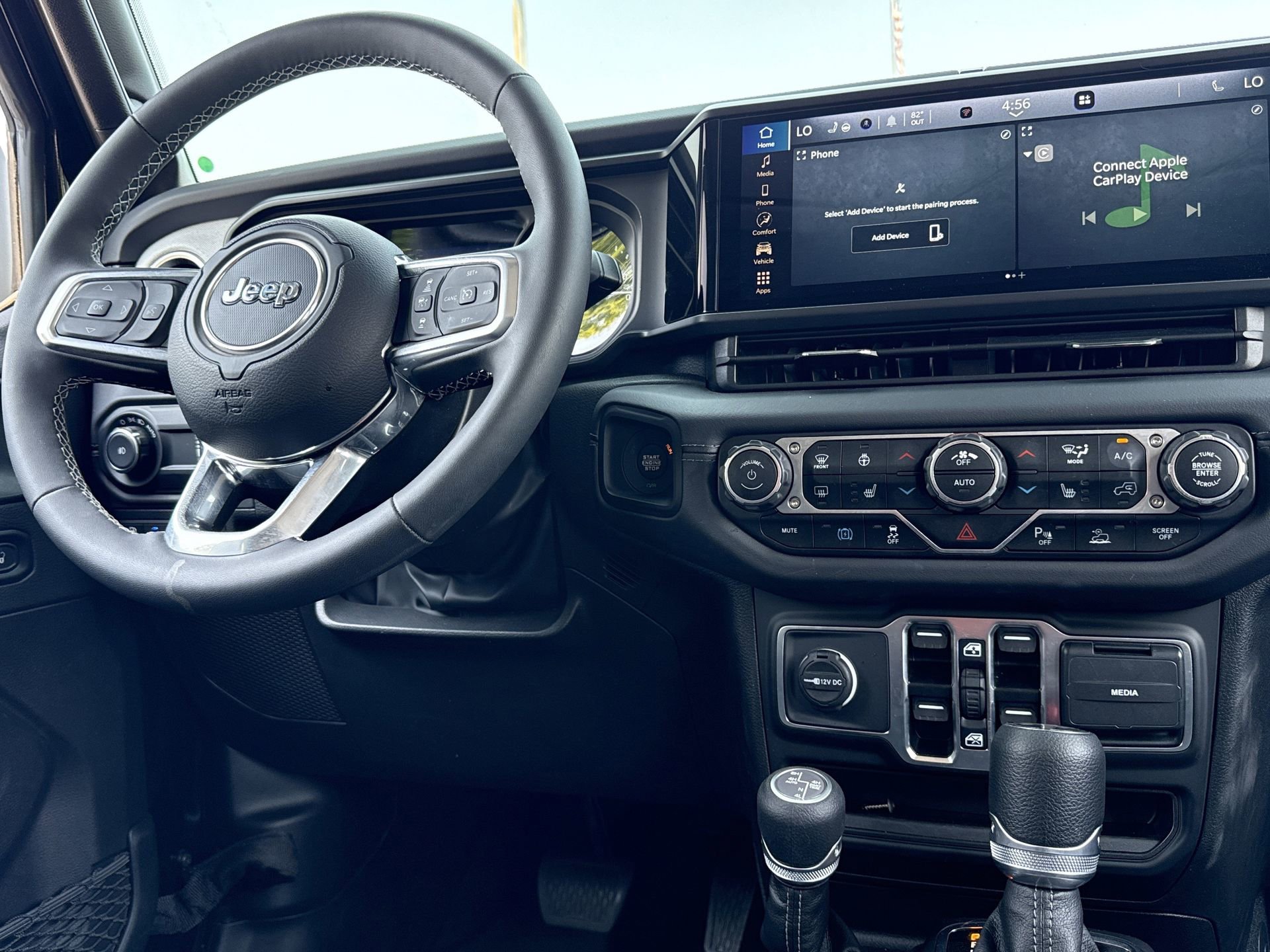 Used 2025 Jeep Wrangler Unlimited Sahara w/ Safety Group image 3