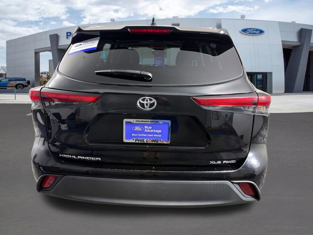 Used 2021 Toyota Highlander XLE image 4