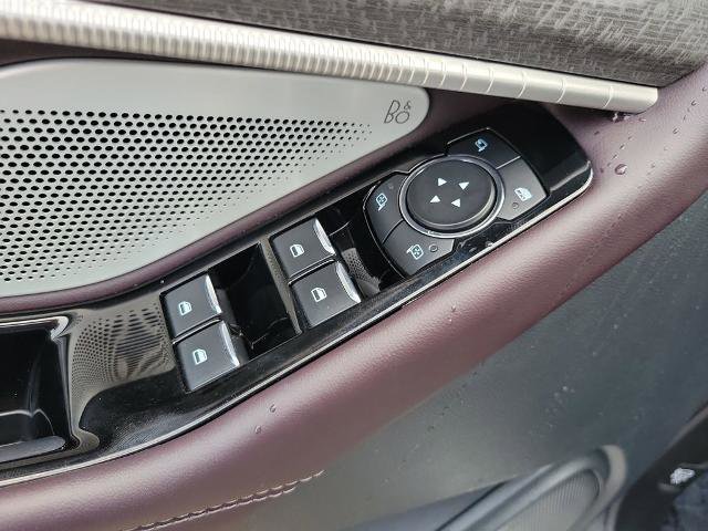 Certified 2025 Ford Explorer Platinum w/ Ultimate Package image 26