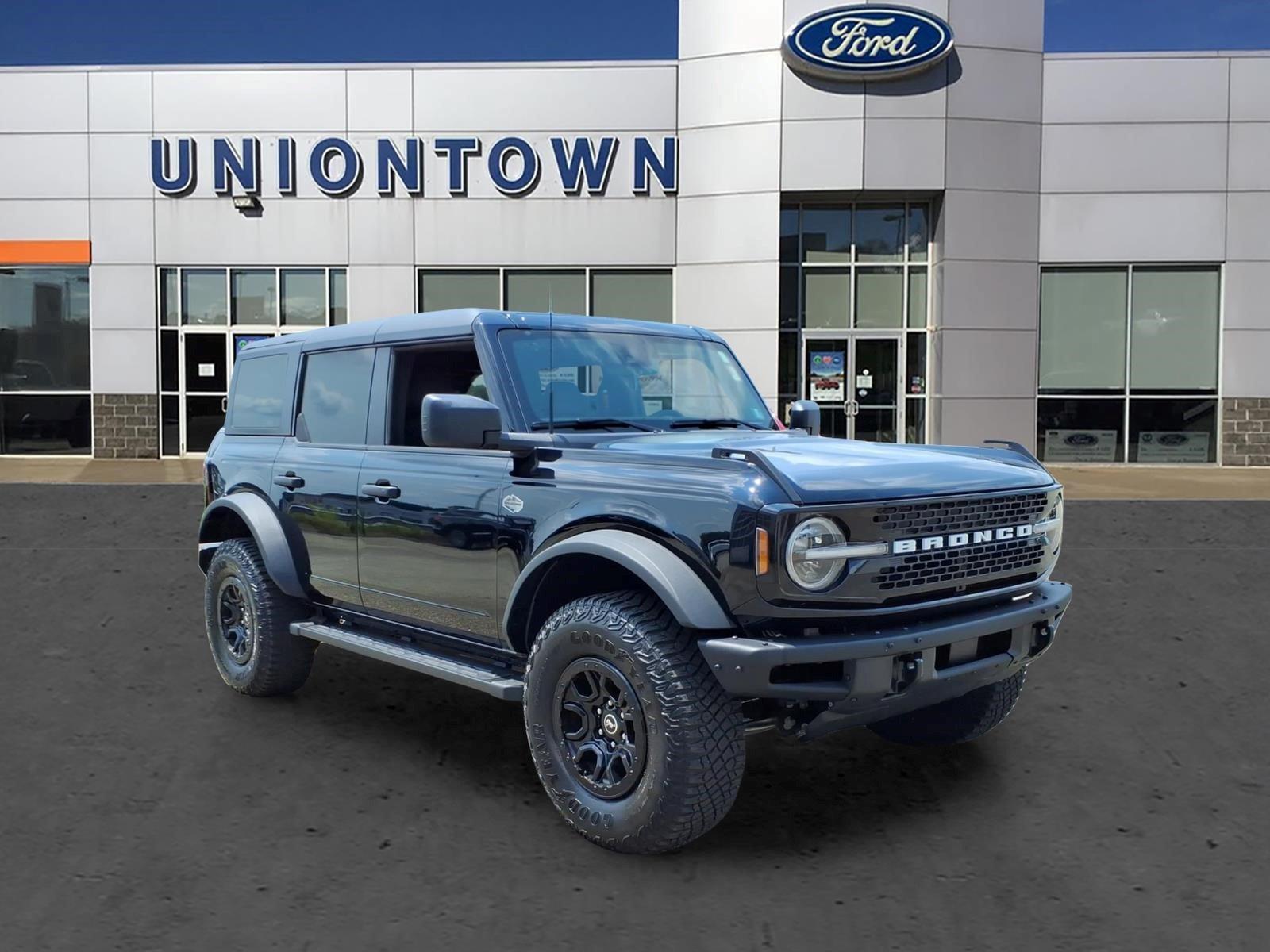 Certified 2024 Ford Bronco Wildtrak AWD/4WD image 1