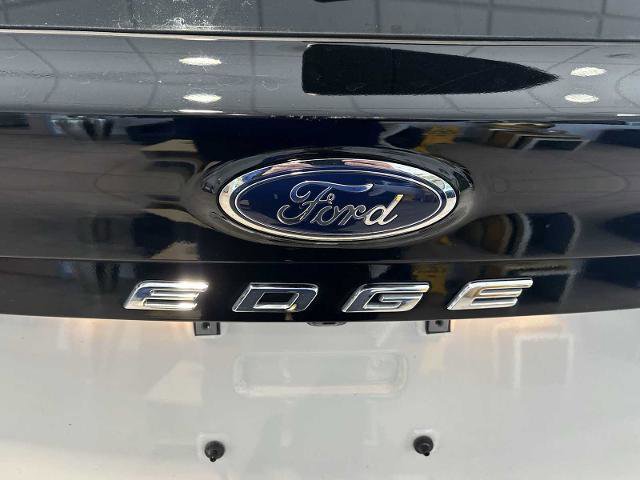 Certified 2022 Ford Edge Titanium w/ Equipment Group 301A image 31
