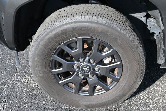 Used 2025 Toyota 4Runner SR5 AWD/4WD image 13