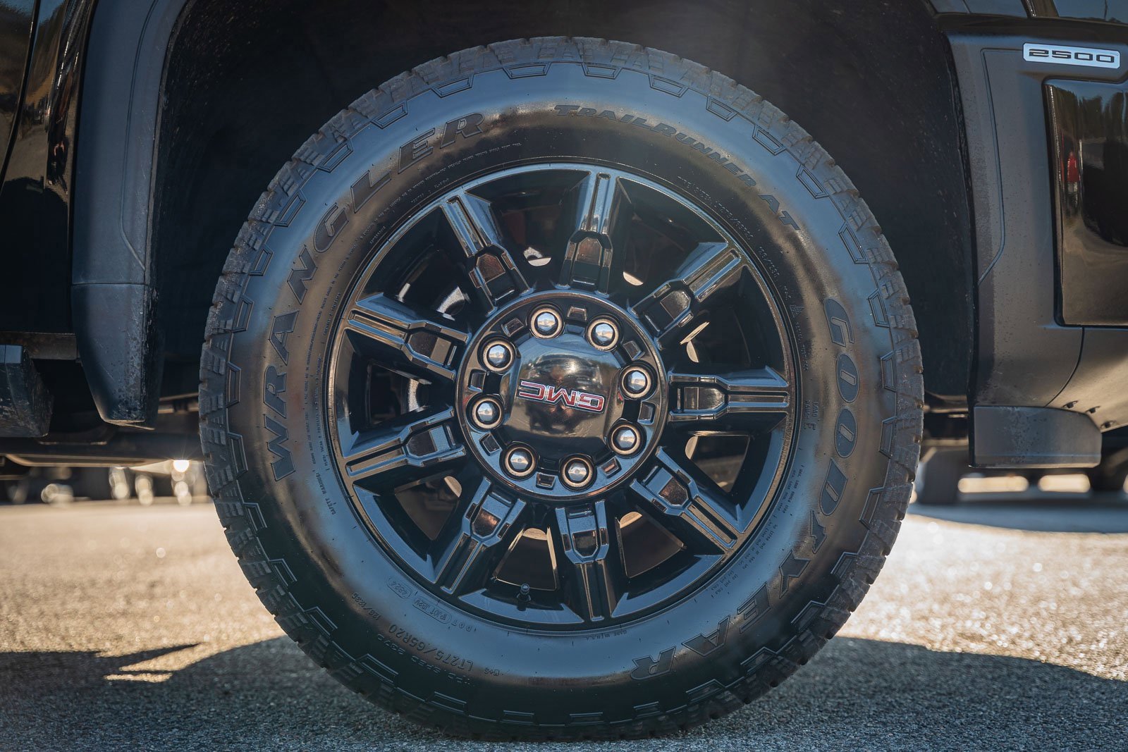 Used 2024 GMC Sierra 2500 AT4 w/ AT4 Premium Plus Package image 10