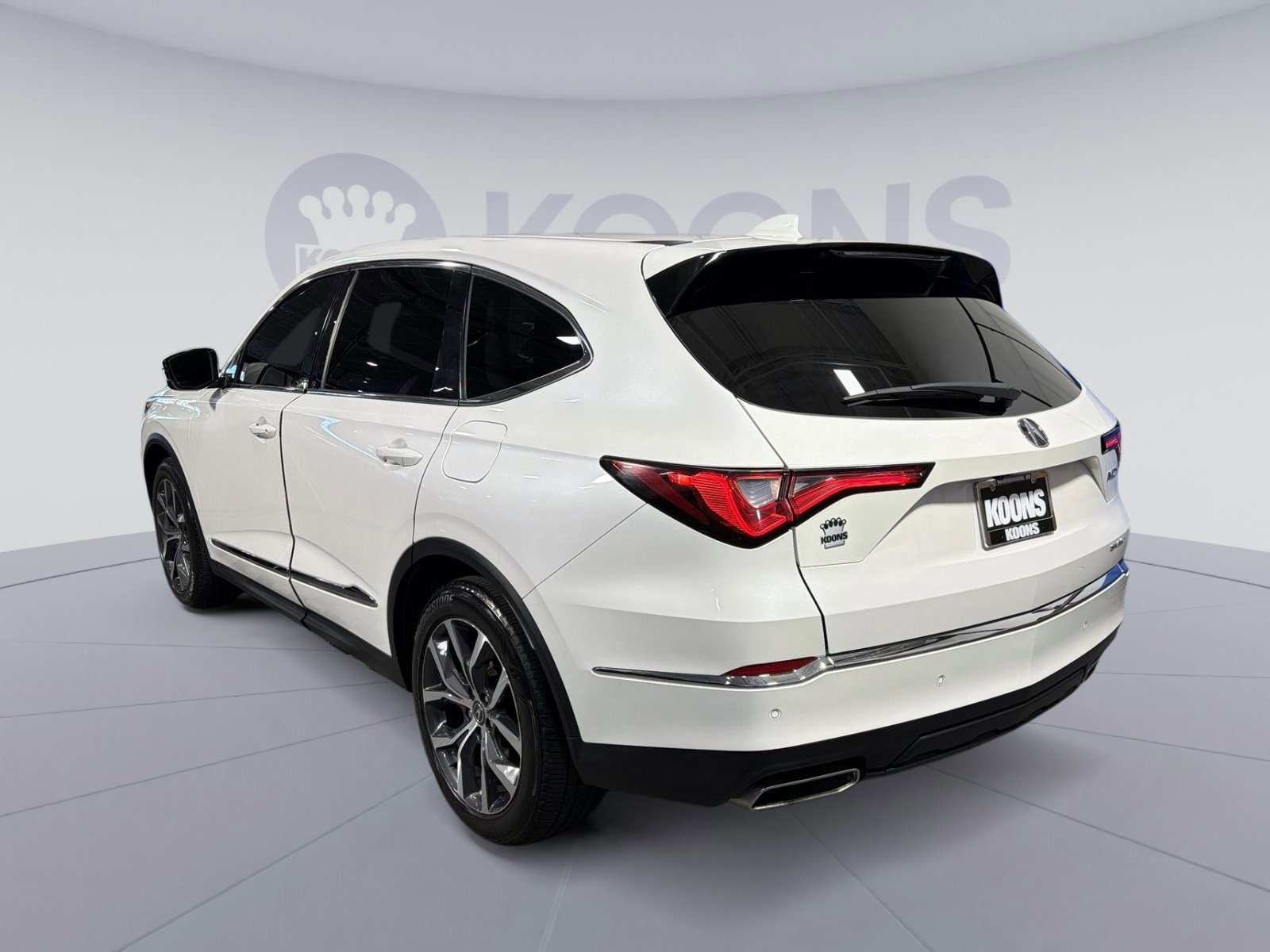 Used 2023 Acura MDX SH-AWD w/ Technology Package image 7