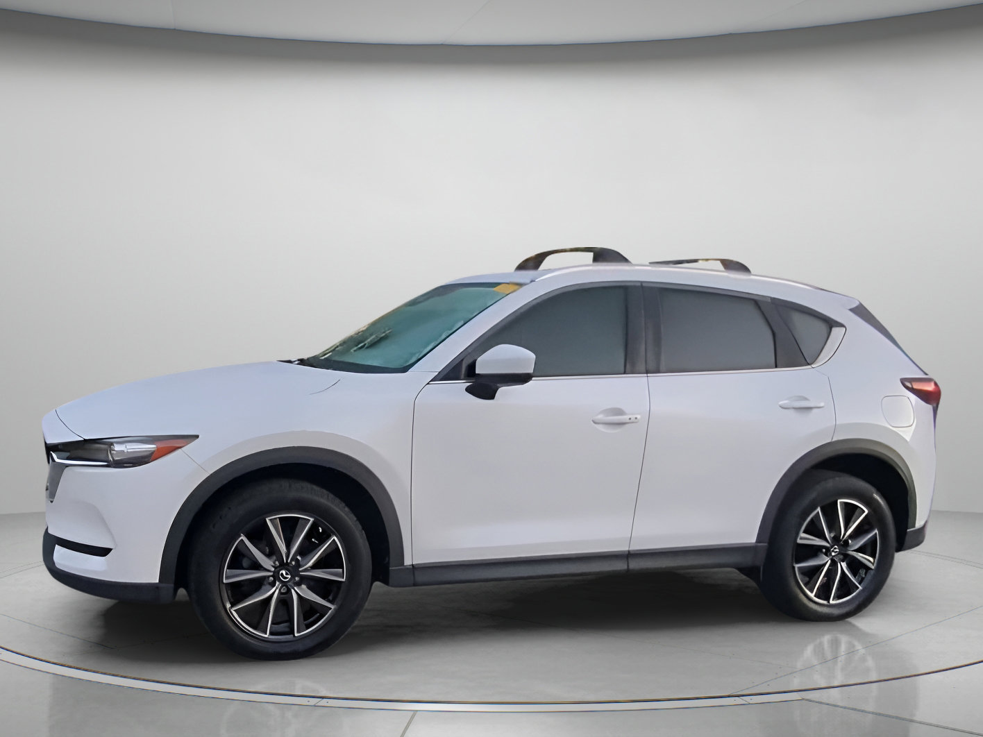 Used 2018 MAZDA CX-5 Touring w/ Preferred Equipment Package FWD image 14