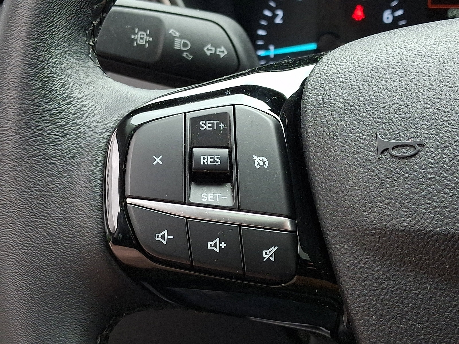 Certified 2022 Ford Escape SE w/ SE Sport Appearance Package AWD/4WD image 23