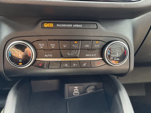 Certified 2025 Ford Escape ST-Line Select AWD/4WD image 40