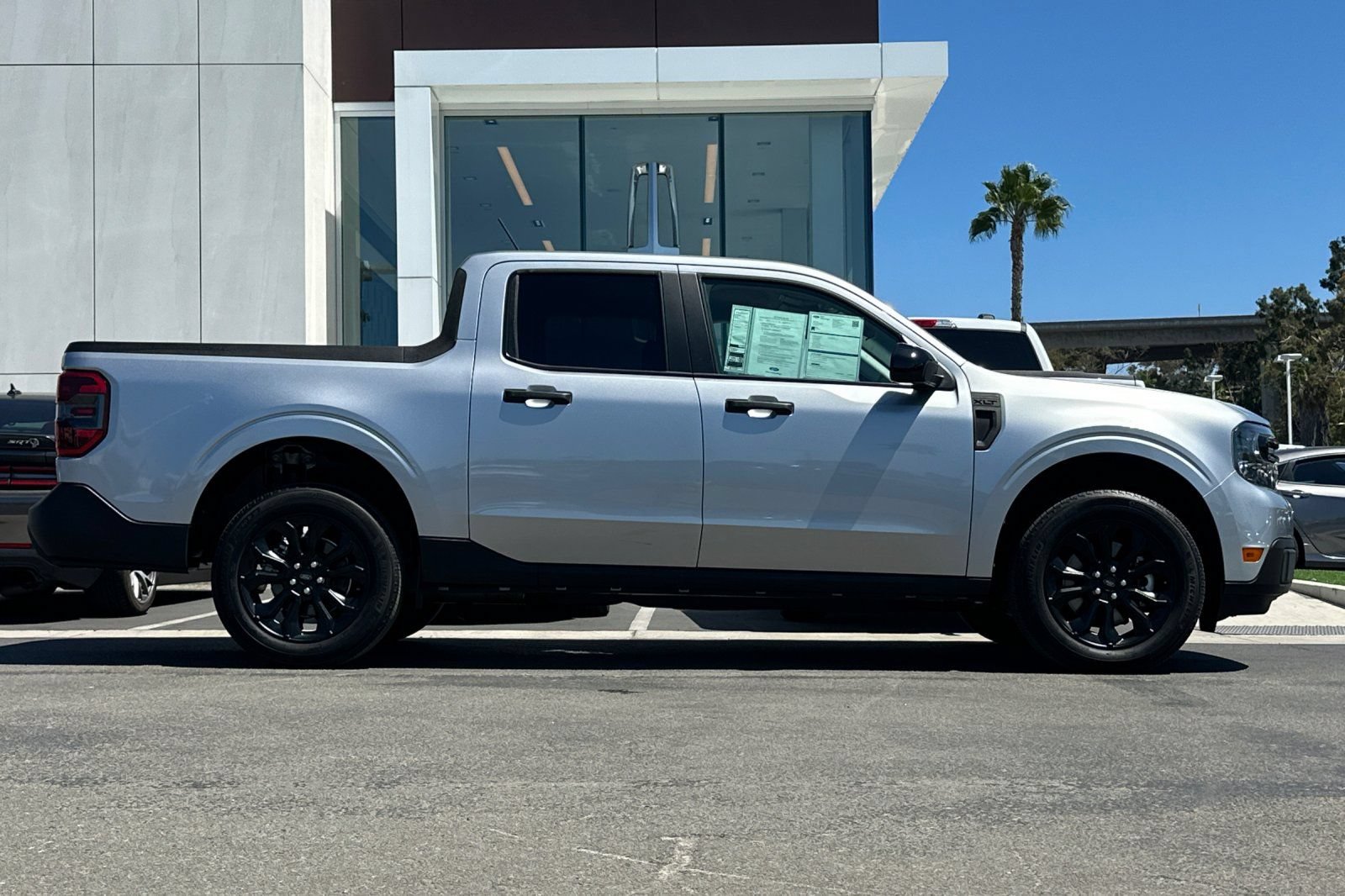 Certified 2024 Ford Maverick XLT w/ XLT Luxury Package FWD image 2
