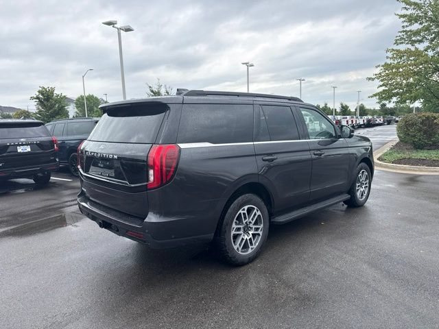 Certified 2025 Ford Expedition Active AWD/4WD image 7