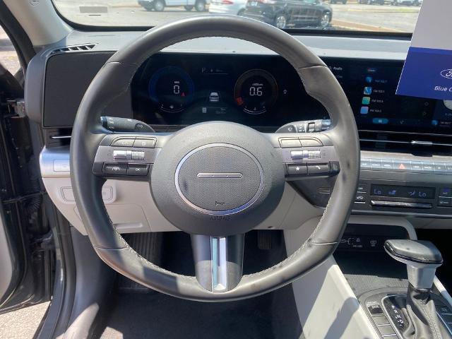Used 2025 Hyundai Kona SEL FWD image 18