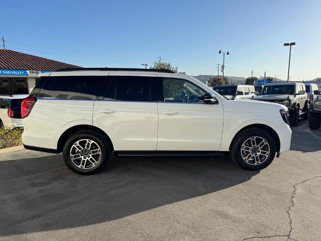 Certified 2025 Ford Expedition Active AWD/4WD image 6