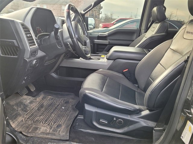 Certified 2019 Ford F150 Raptor w/ Equipment Group 802A Luxury image 4