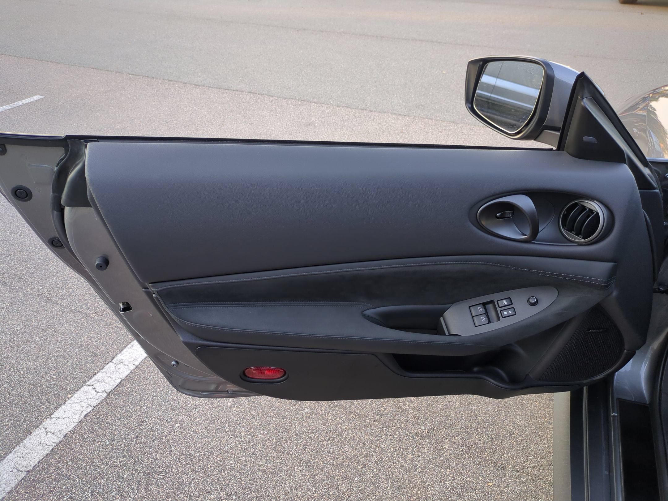 Used 2025 Nissan Z Performance w/ Floor Mat Package RWD image 14