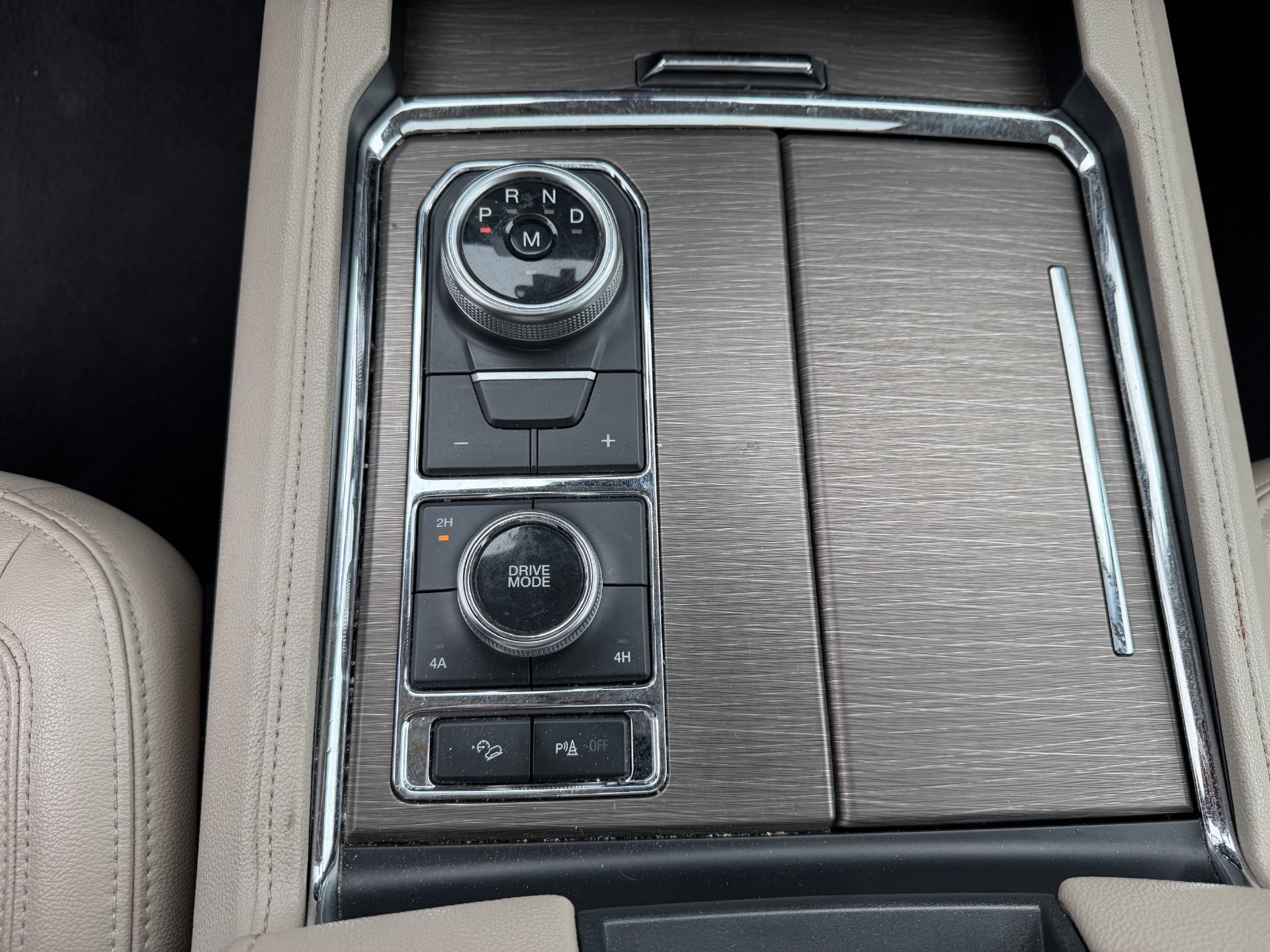 Certified 2024 Ford Expedition Max Limited AWD/4WD image 7