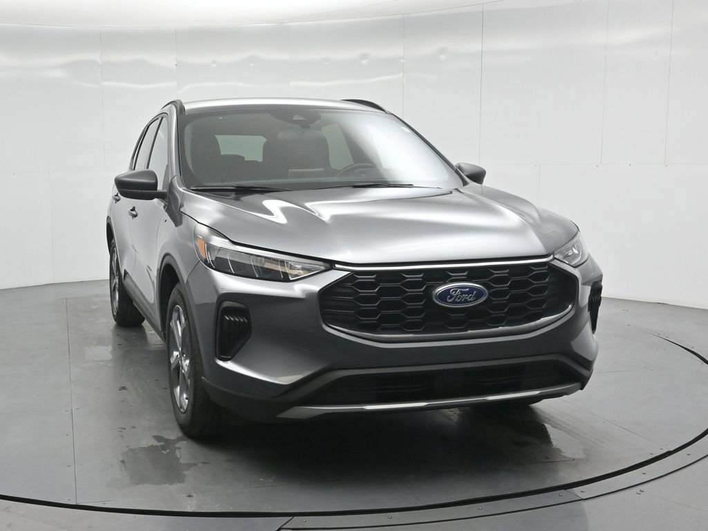 Certified 2025 Ford Escape ST-Line image 2