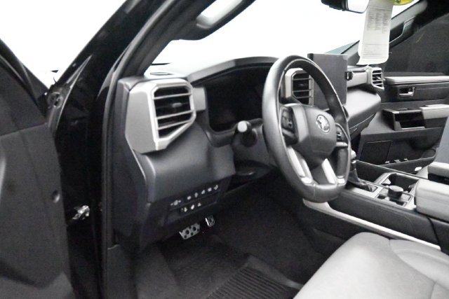 Used 2025 Toyota Tundra Limited w/ TRD Off-Road Package AWD/4WD image 28