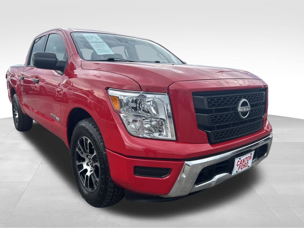 Used 2023 Nissan Titan SV image 7