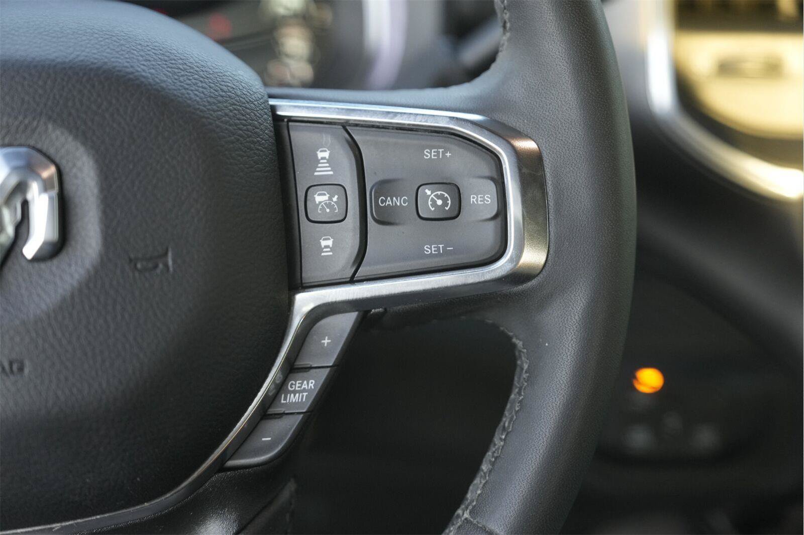 Used 2025 RAM 2500 Laramie AWD/4WD image 23