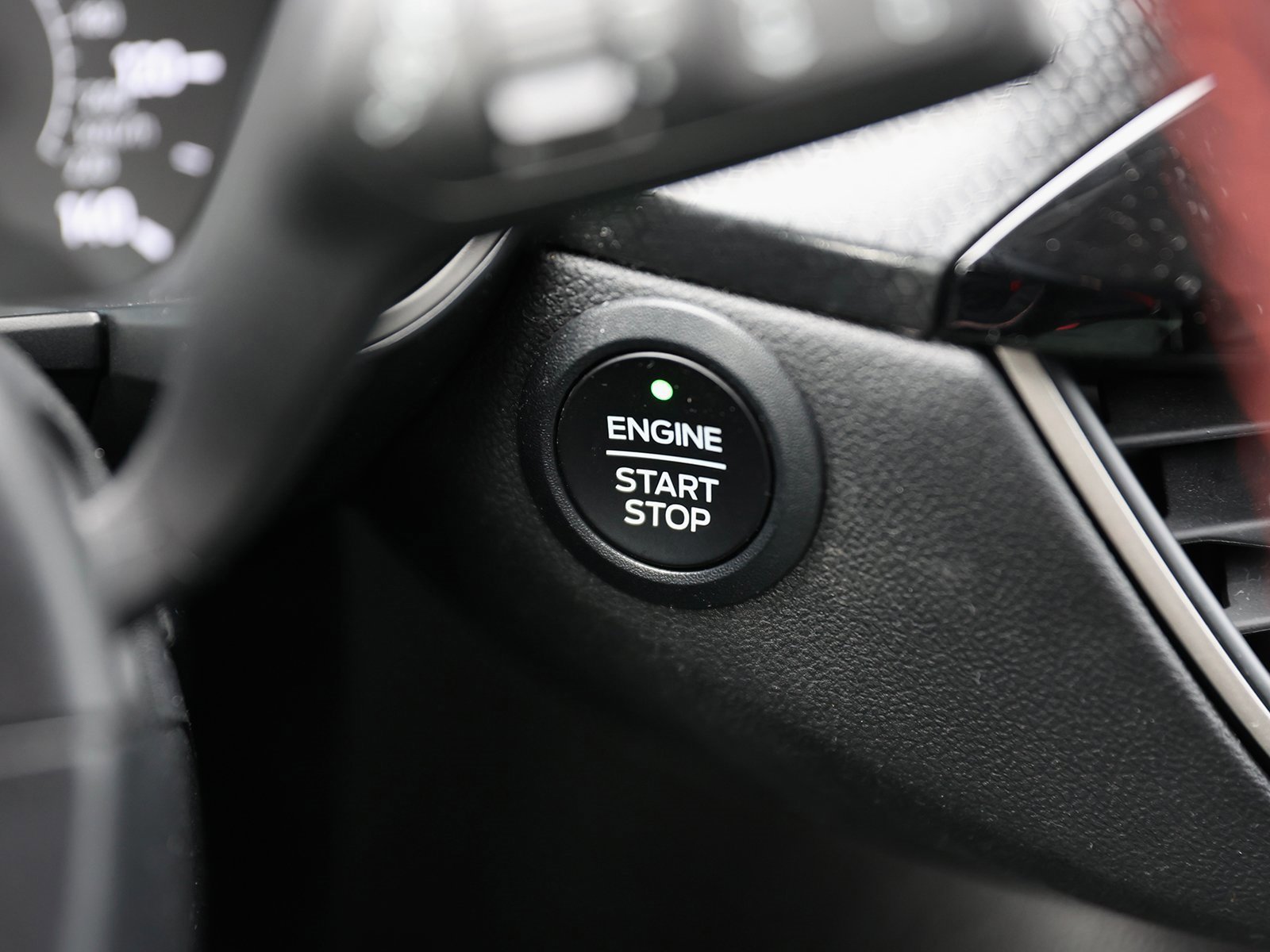 Certified 2022 Ford Escape SEL w/ SEL Stealth AWD Package image 35