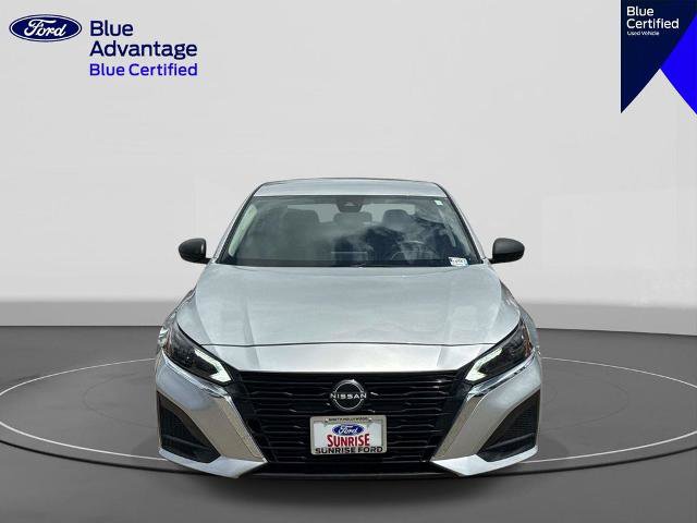 Used 2024 Nissan Altima 2.5 SV FWD image 3