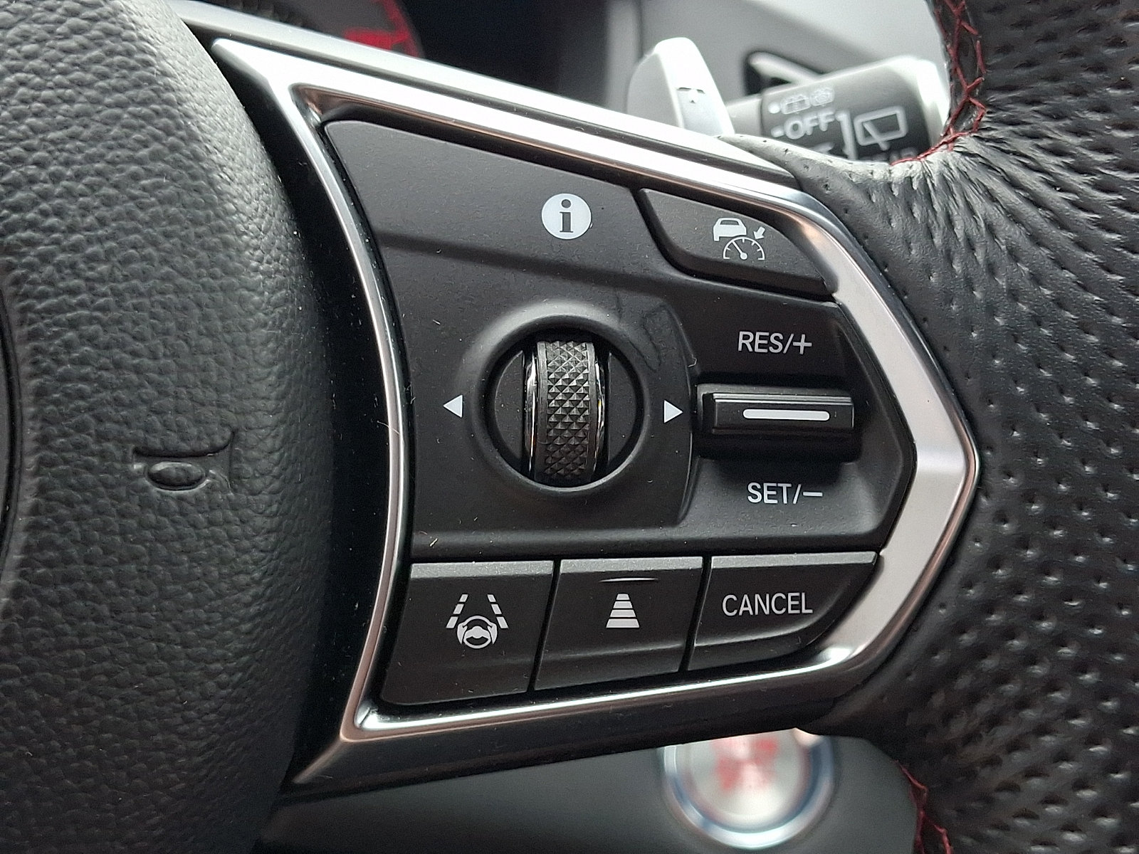 Used 2022 Acura RDX w/ Advance Package FWD image 24