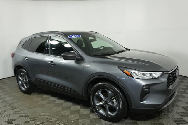 Certified 2025 Ford Escape ST-Line image 5