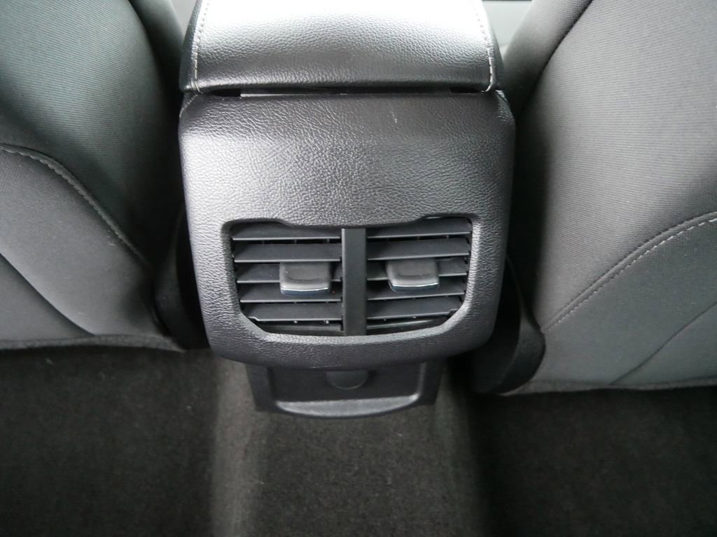 Certified 2019 Ford Fusion SE image 17