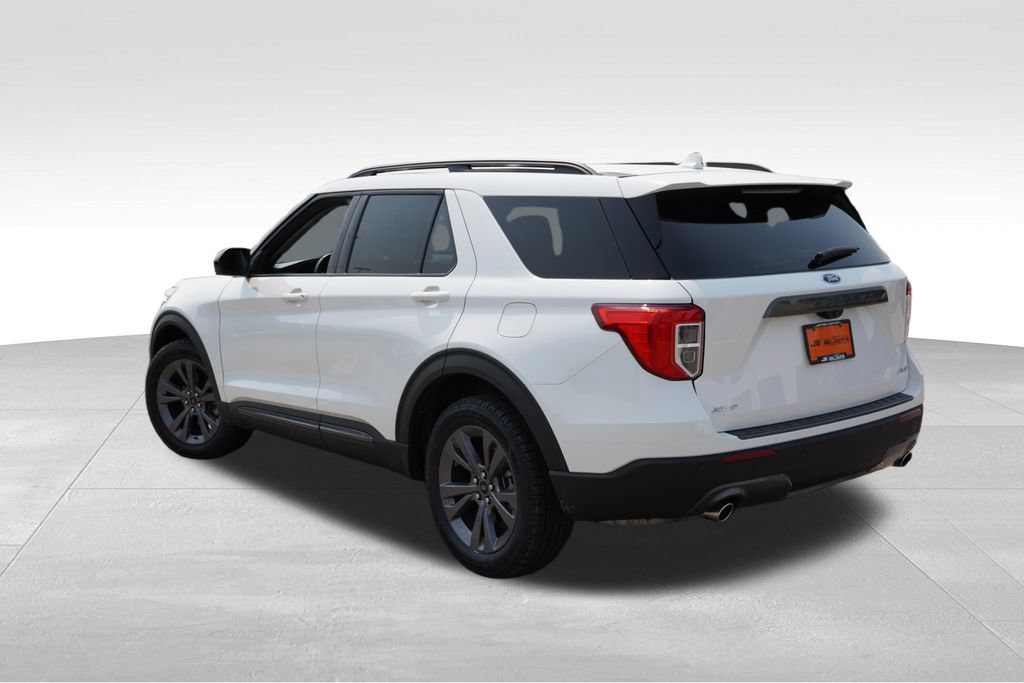 Certified 2024 Ford Explorer XLT w/ Equipment Group 202A AWD/4WD image 7