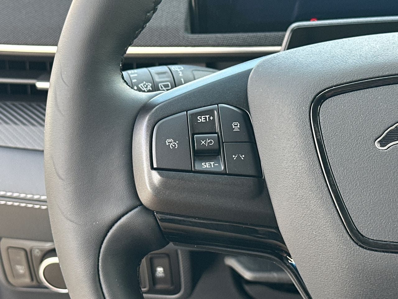 Certified 2025 Ford Mustang Mach-E Select RWD image 27