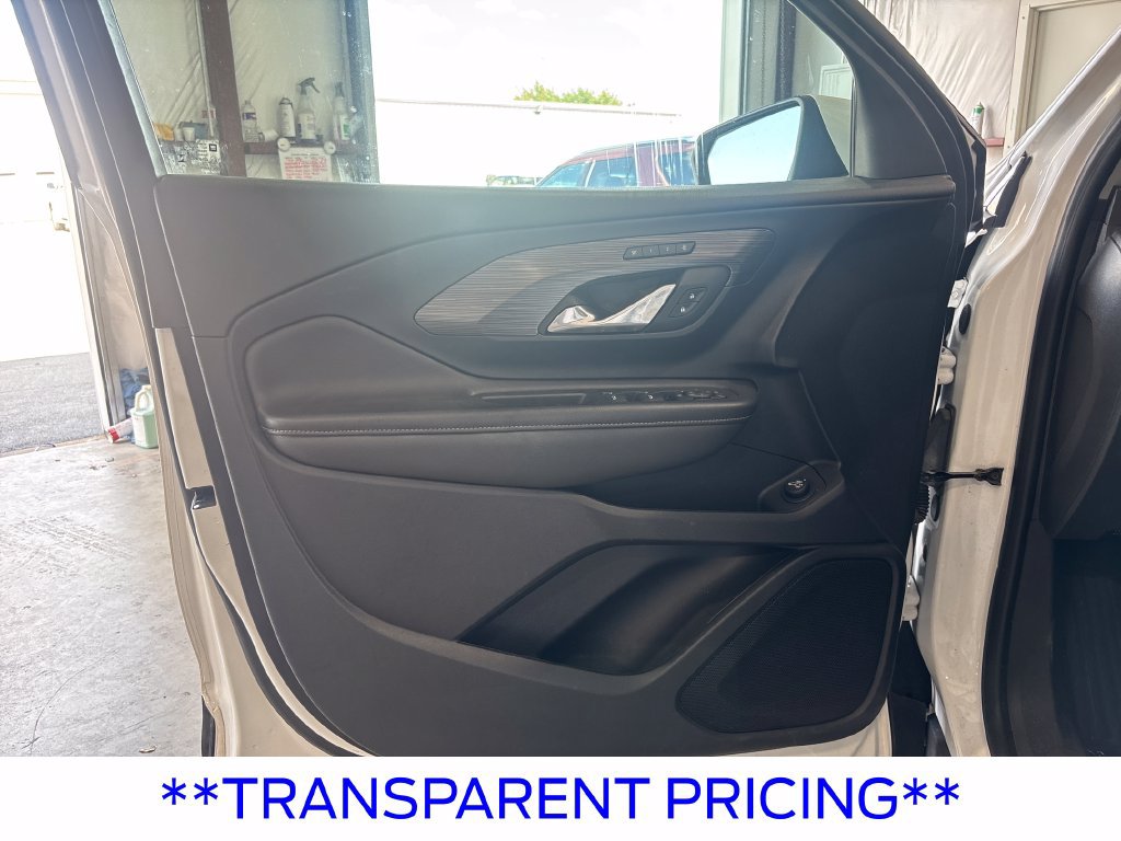 Used 2024 GMC Terrain SLT AWD/4WD image 31