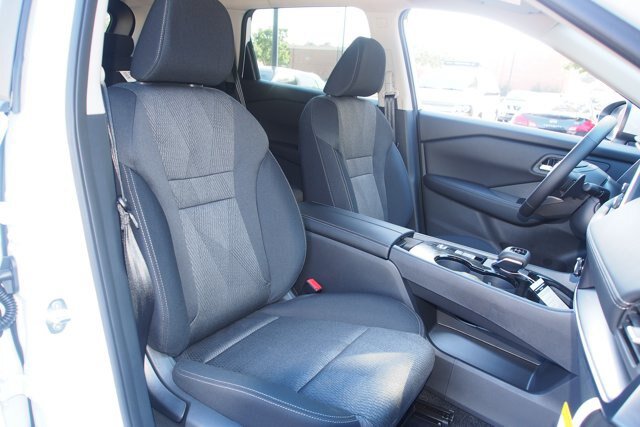 Used 2026 Nissan Rogue SV FWD image 11