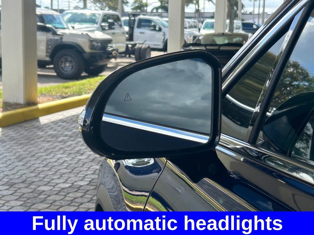 Used 2022 Hyundai Santa Fe Limited image 16