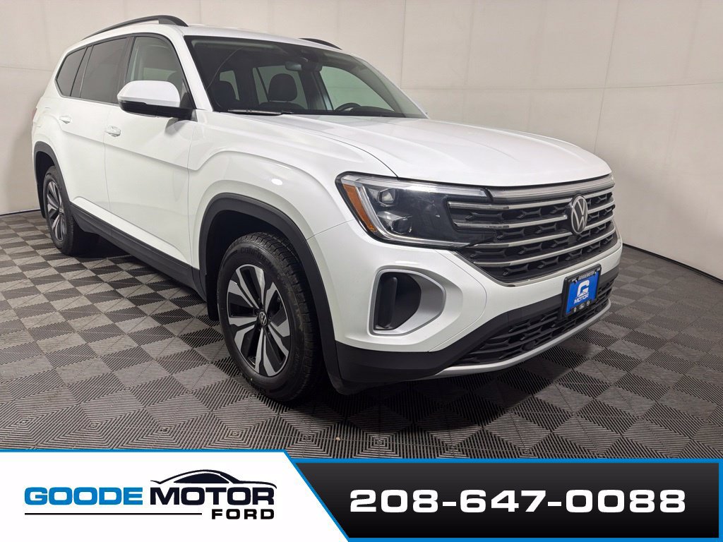 Used 2025 Volkswagen Atlas SE AWD/4WD image 2
