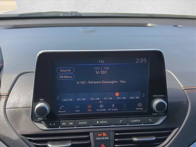 Used 2022 Nissan Altima 2.5 SR w/ Midnight Edition Package FWD image 9