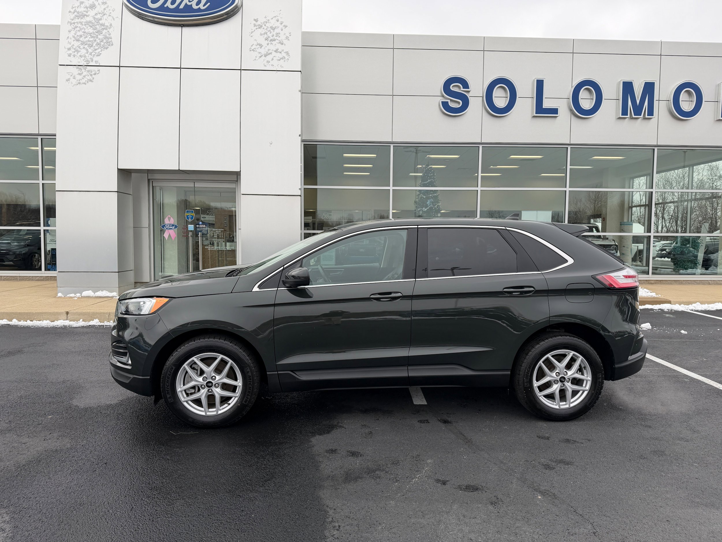 Certified 2024 Ford Edge SEL w/ Convenience Package AWD/4WD image 8