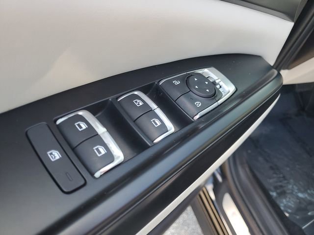 Used 2022 Kia Carnival LX w/ Paint Protection Package image 19