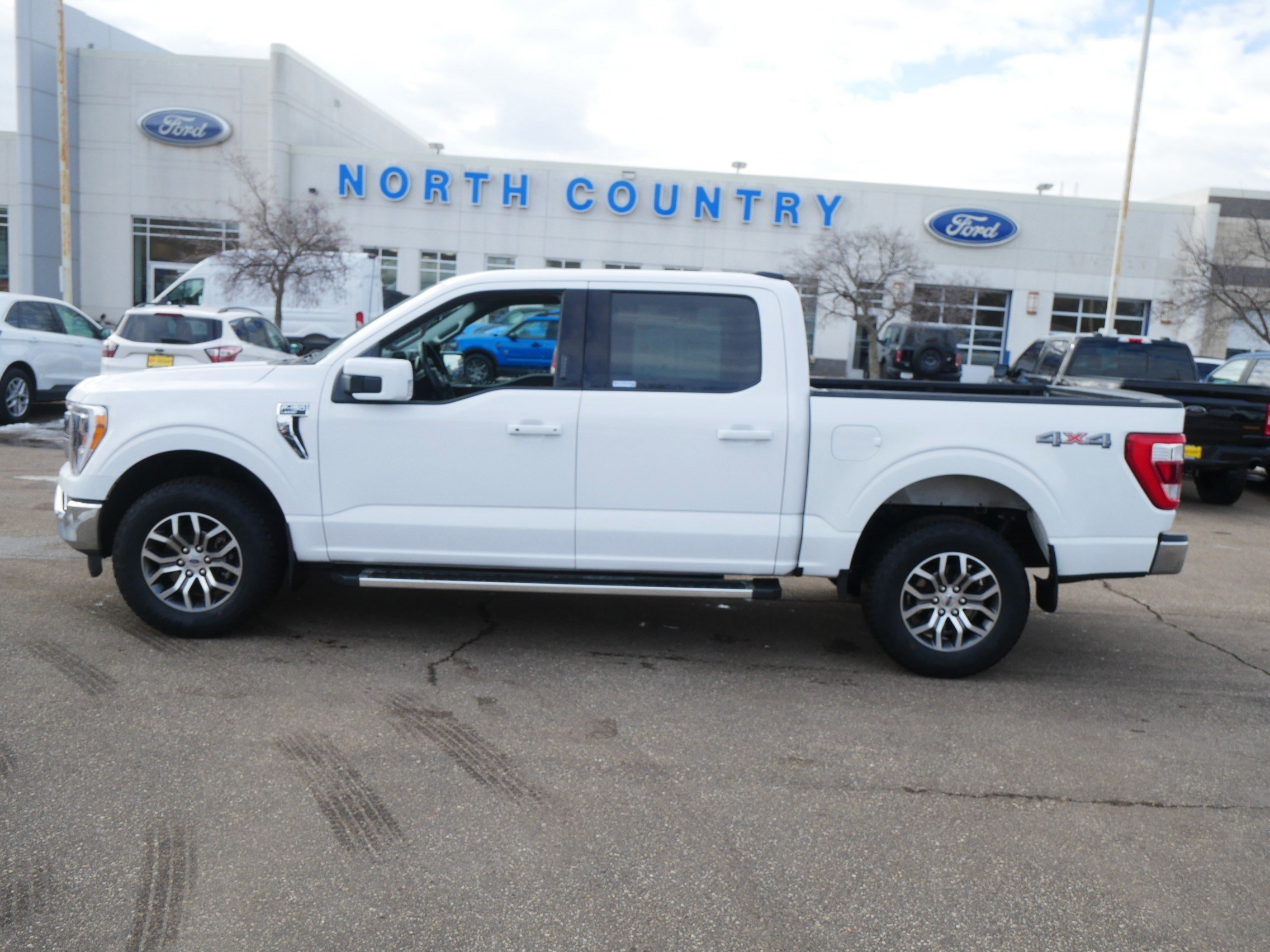 Certified 2022 Ford F150 Lariat w/ Equipment Group 501A Mid image 3