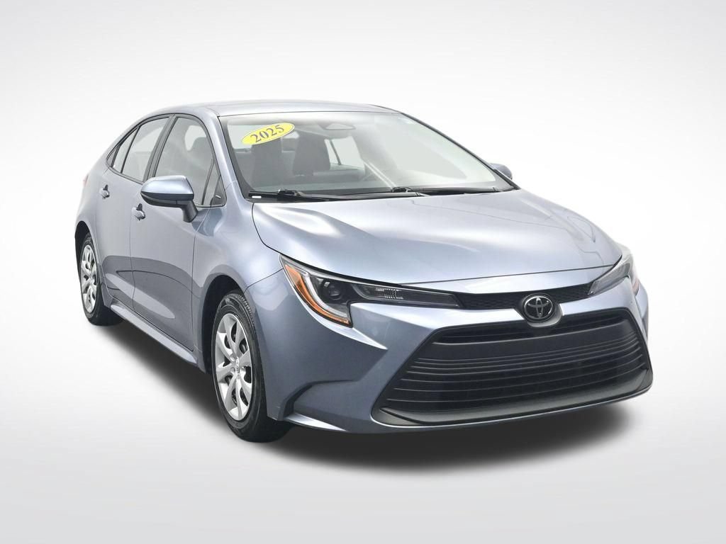 Used 2025 Toyota Corolla LE w/ Convenience Package FWD image 3