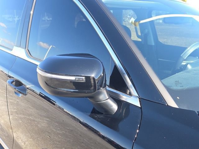 Used 2023 Kia Telluride EX w/ EX Captain's Chair Package image 9