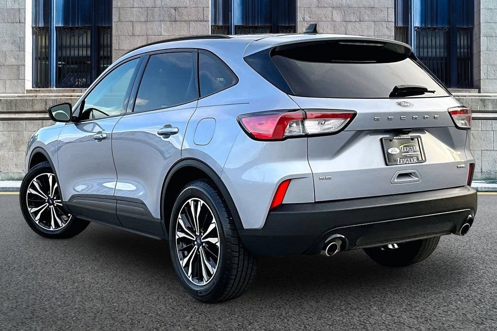 Certified 2022 Ford Escape SE w/ SE Sport Appearance Package AWD/4WD image 10