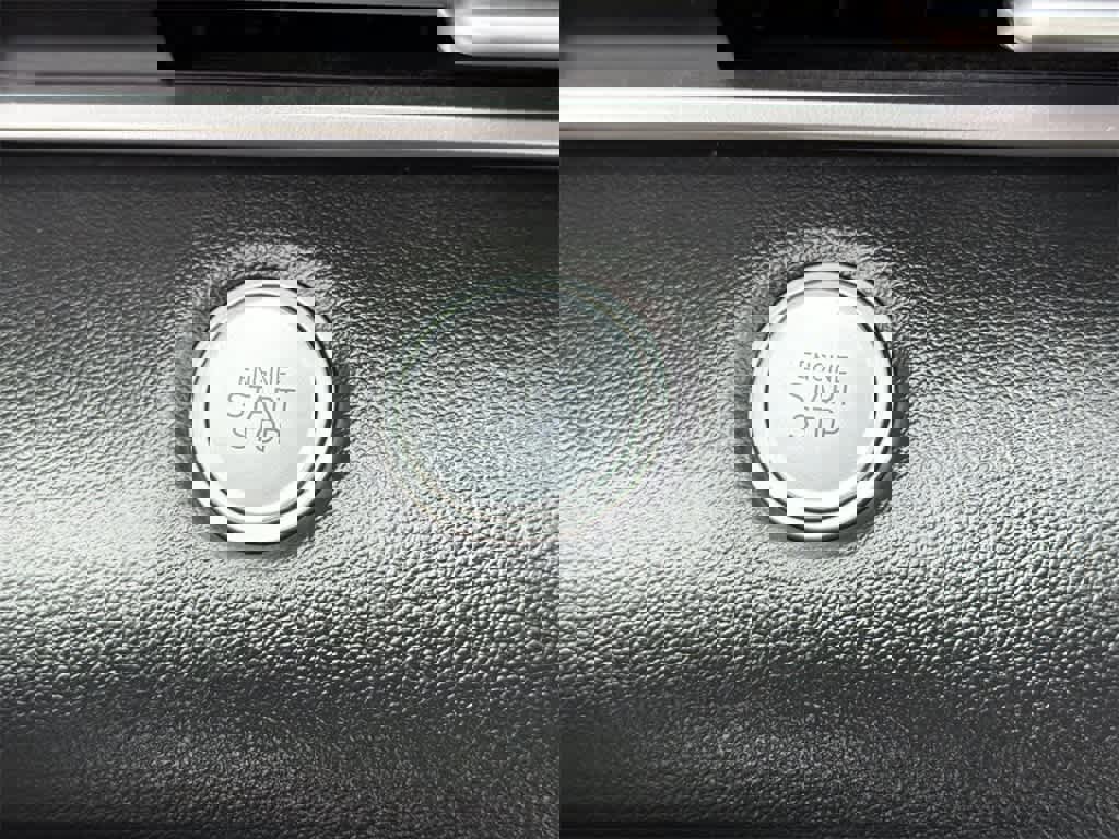 Used 2023 Hyundai Elantra Blue image 29