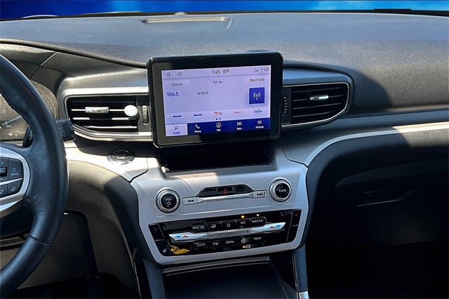 Certified 2022 Ford Explorer XLT w/ Equipment Group 202A image 6