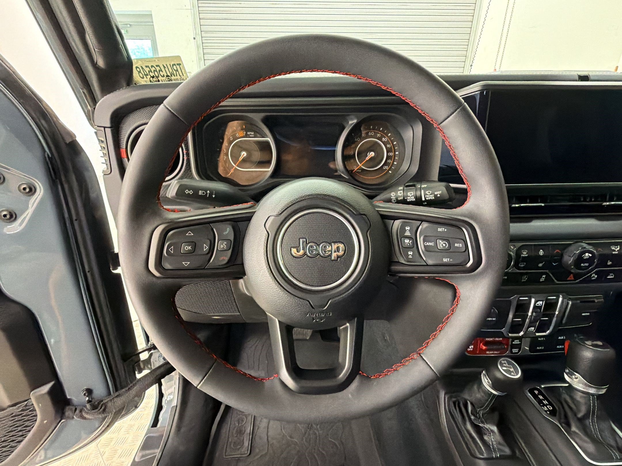 Used 2024 Jeep Wrangler Unlimited Rubicon w/ Safety Group AWD/4WD image 11