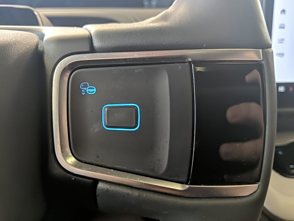 Certified 2025 Ford Expedition Active image 19