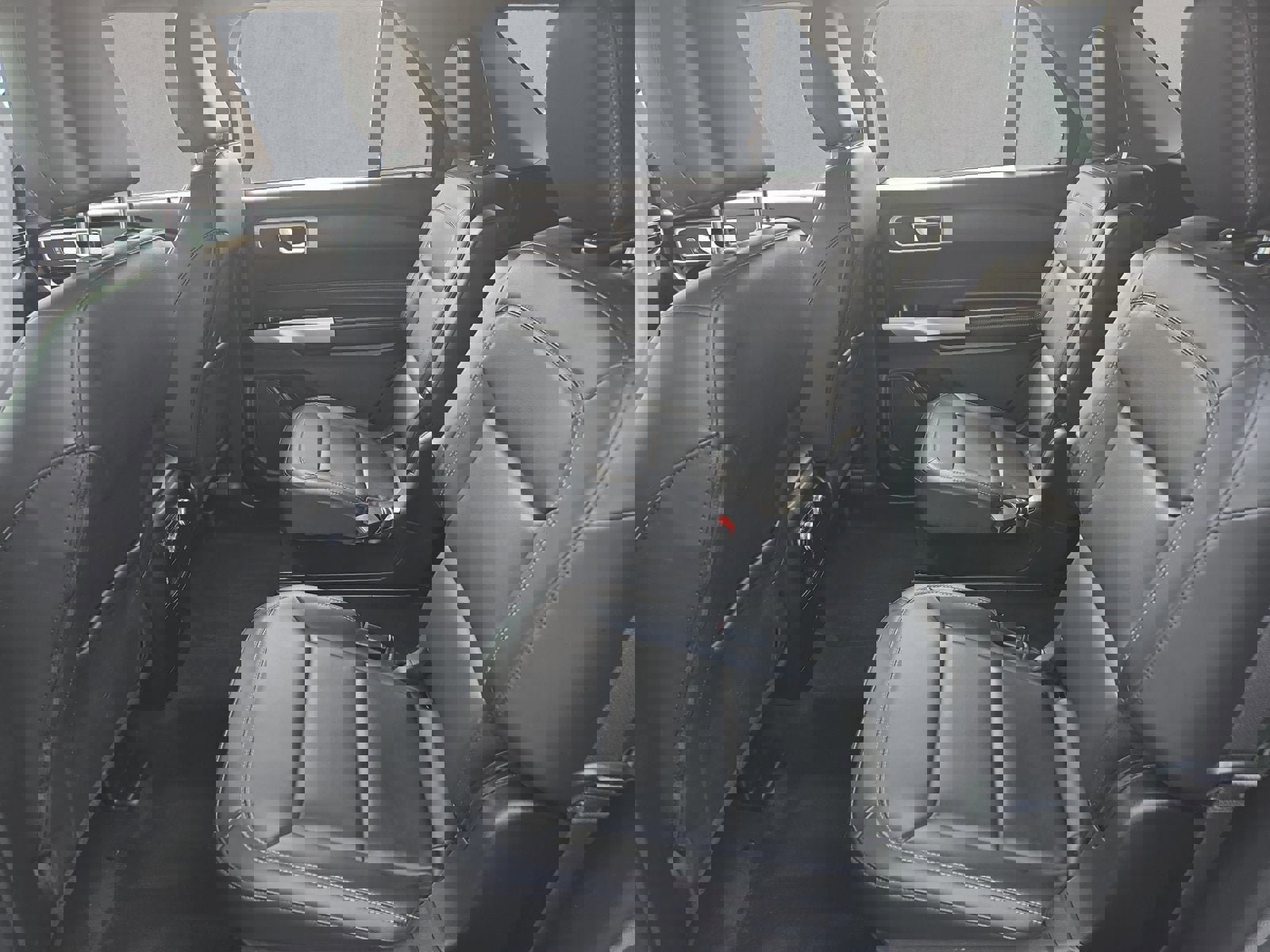 Certified 2022 Ford Explorer XLT w/ Equipment Group 202A image 23